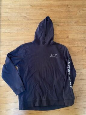 Vineyard vines navy hoodie. Size xl
